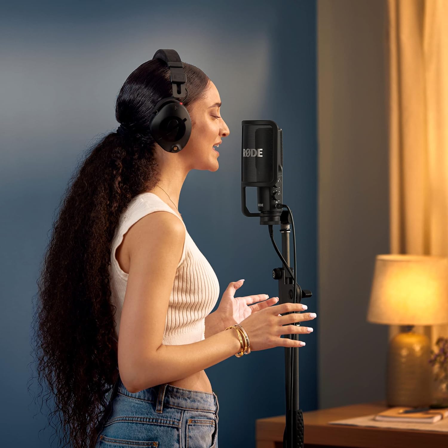 RØDE NT-USB+ Professional-Grade USB Condenser Microphone For Recording Studio Quality Audio Directly To A Computer Or Mobile Device, Black - Image 9