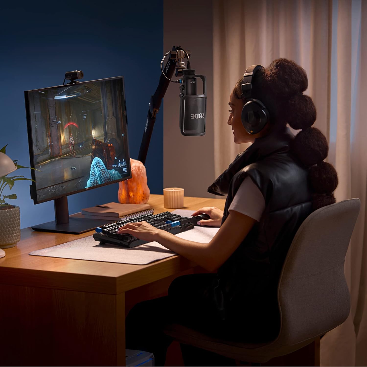 RØDE NT-USB+ Professional-Grade USB Condenser Microphone For Recording Studio Quality Audio Directly To A Computer Or Mobile Device, Black - Image 10